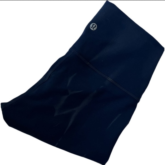 Lululemon wunder  train biker shorts 8” inseam  Size 4⭐️ - Picture 6 of 8